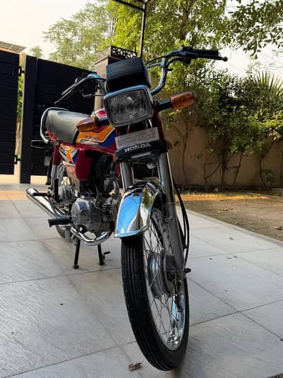HONDA CD 70 (2025)
