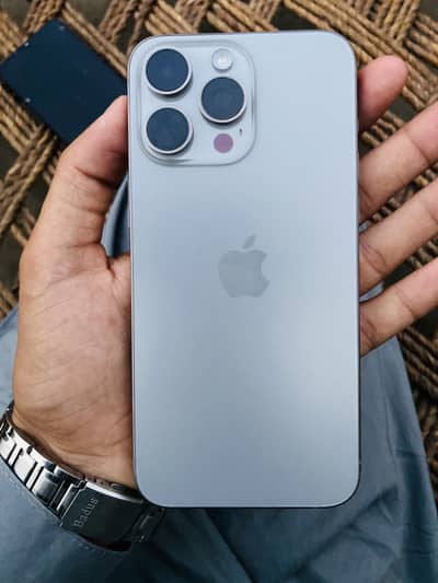 iPhone 15 pro max 256 JV