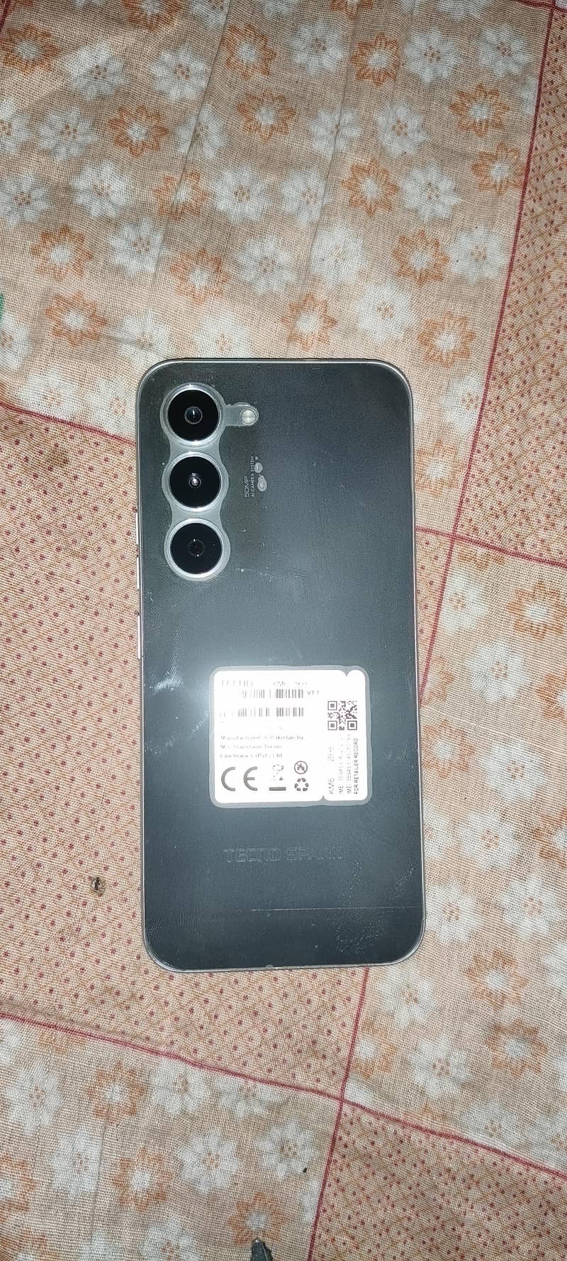 Tecno Spark 40 pro 3