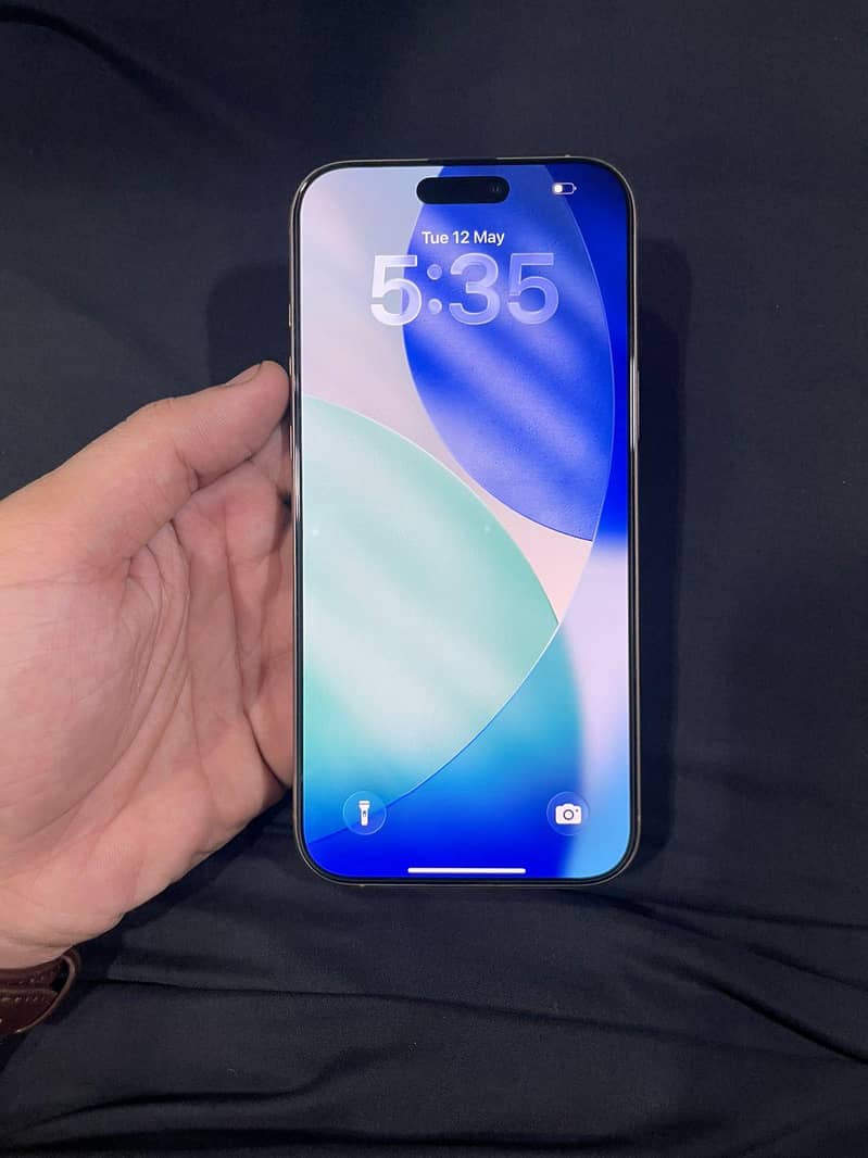 iphone 16 pro max 1