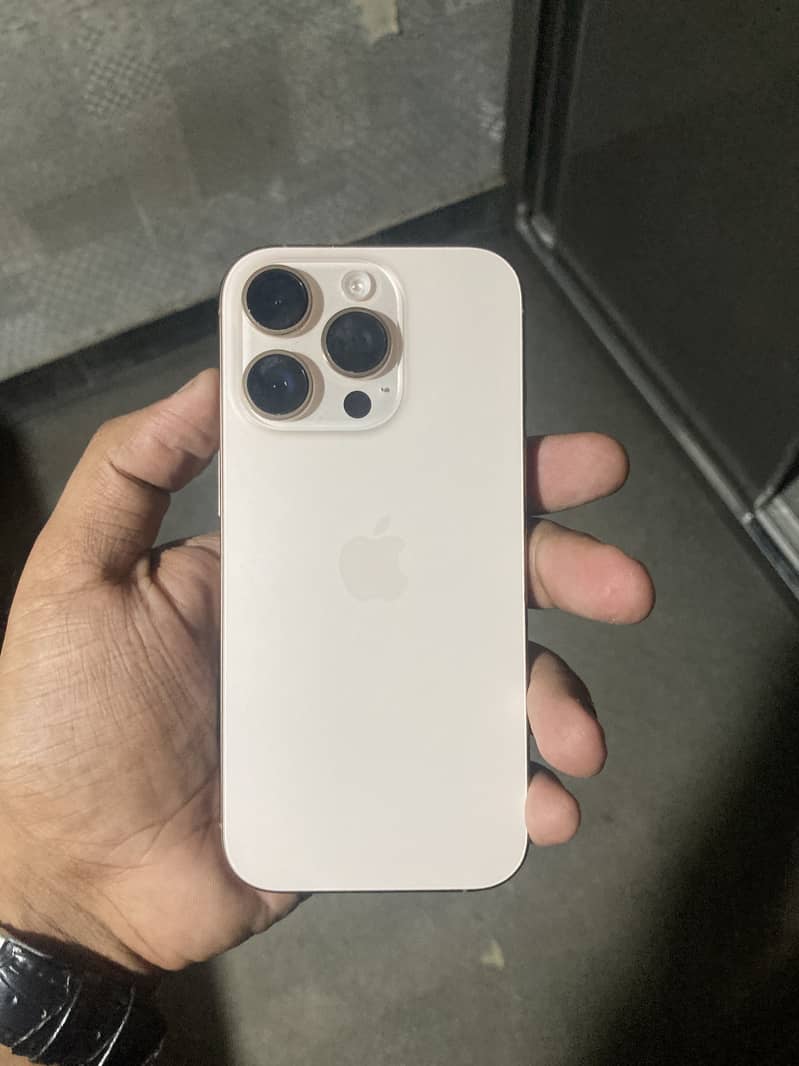 Iphone 16 pro 4