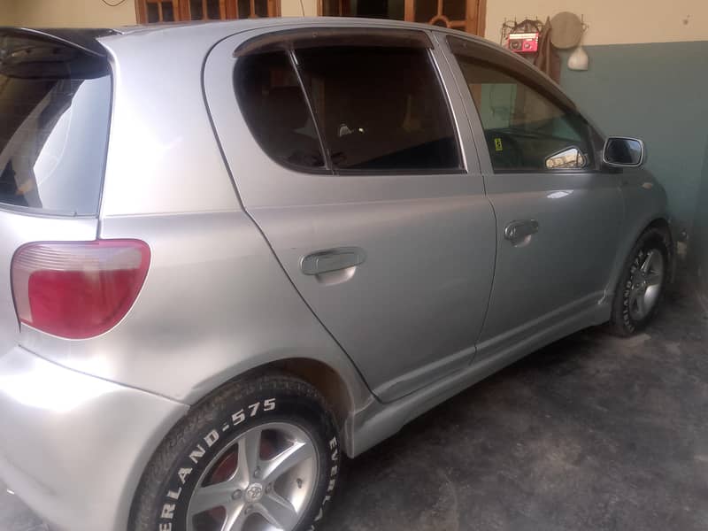 vitz car 2