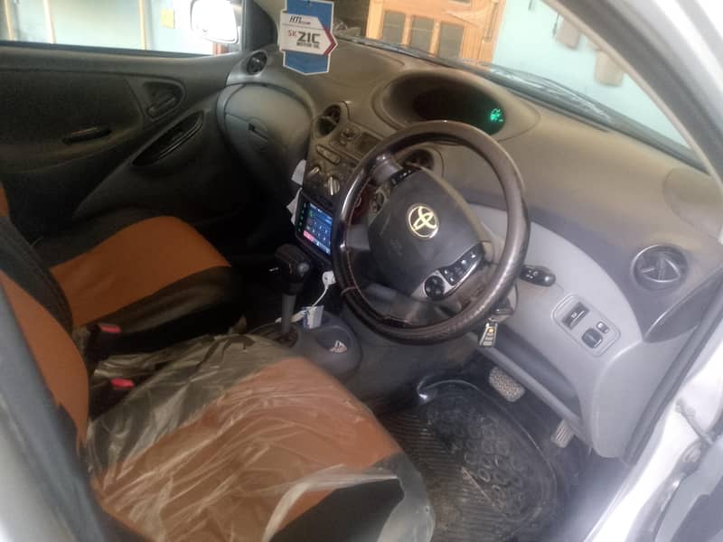 vitz car 4