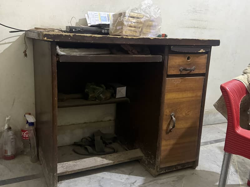 Computer Table 0