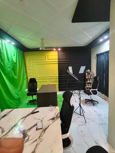 10 Mrla like brand new Upper portion 3 bed tvl kitchen silent office furnish PC SIR Staaf College Rod Ner
