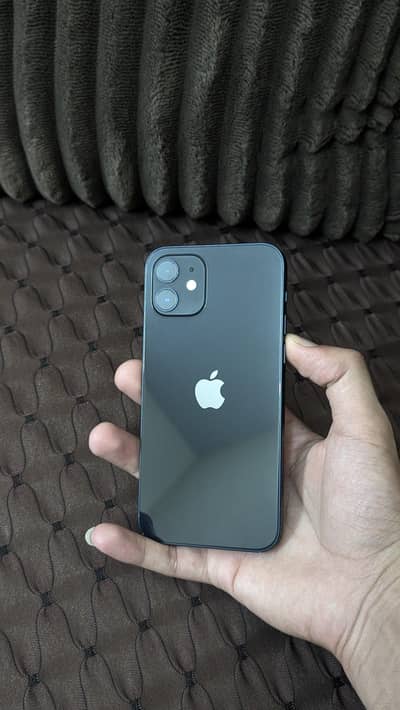 Iphone 12 newt condition