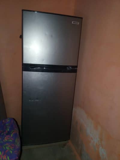 Orient Fridge Medium Dark Grey Urgent Sell