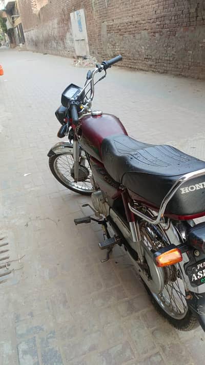 Honda CD70 2023 Model