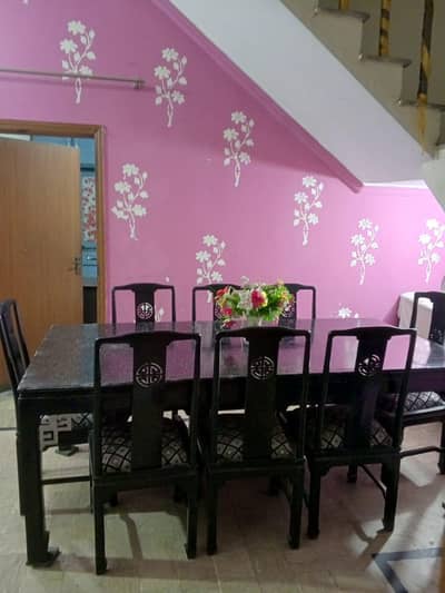 8seater heavy wooden dinning in excellent condition