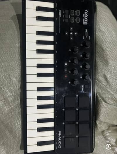 M Audio Axoim Mini Air 31 keys