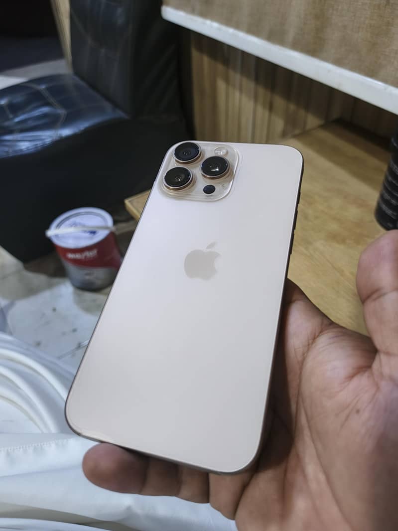 iphone 16 Pro Max 1