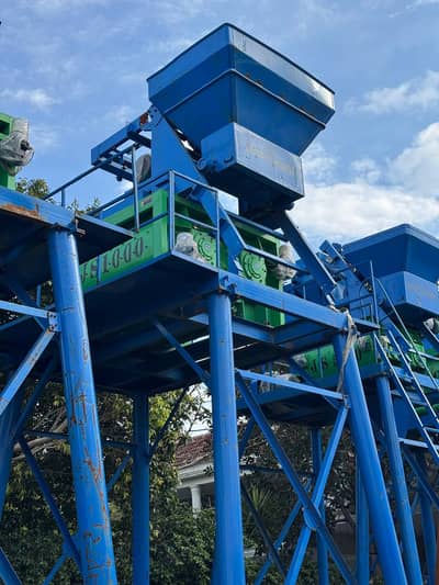 Heavy Duty JS1000 Concrete Batching Plant | Builders & Contractors