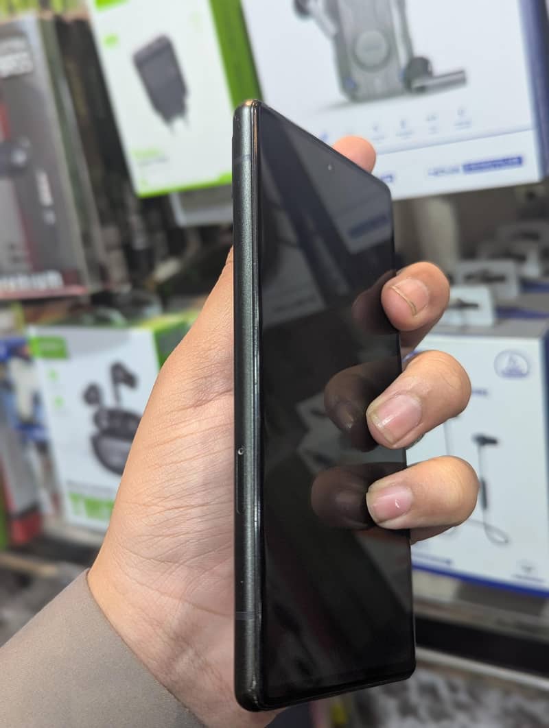 google pixel 6a 5