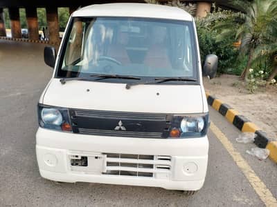 Mitsubishi Mini Cab Van model
