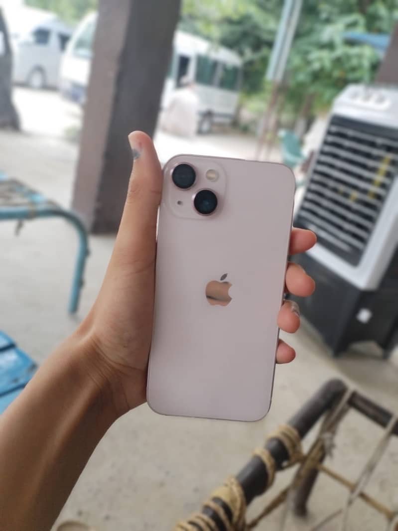 iPhone 13 7