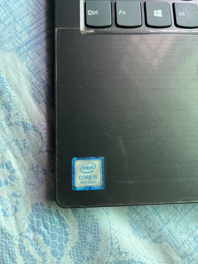 Lenovo Ideapad 330, Gen8 Corei5 Quad core 128ssd 4gb ram