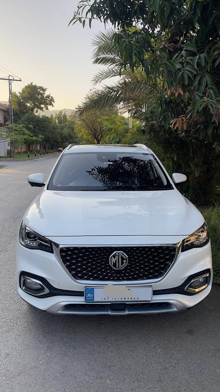 MG HS 2