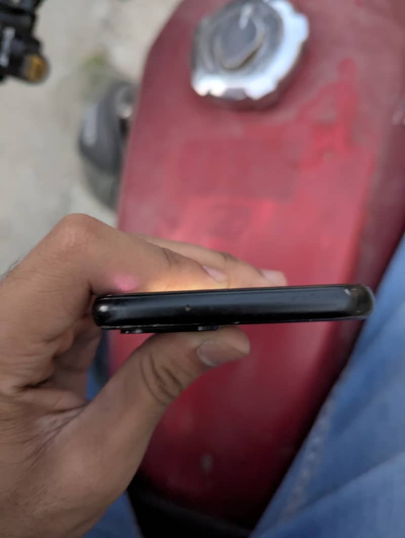 Google Pixel 4 3