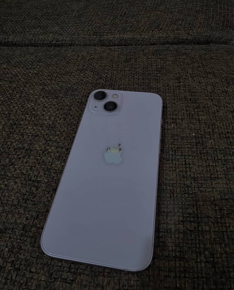 Apple iPhone 13 0