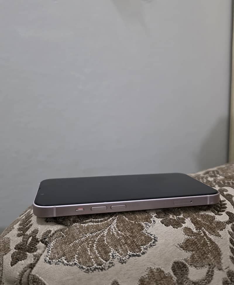 Apple iPhone 13 1