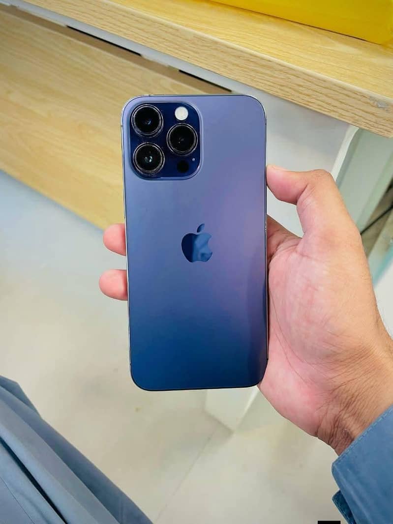 iPhone 14 Pro Max 0
