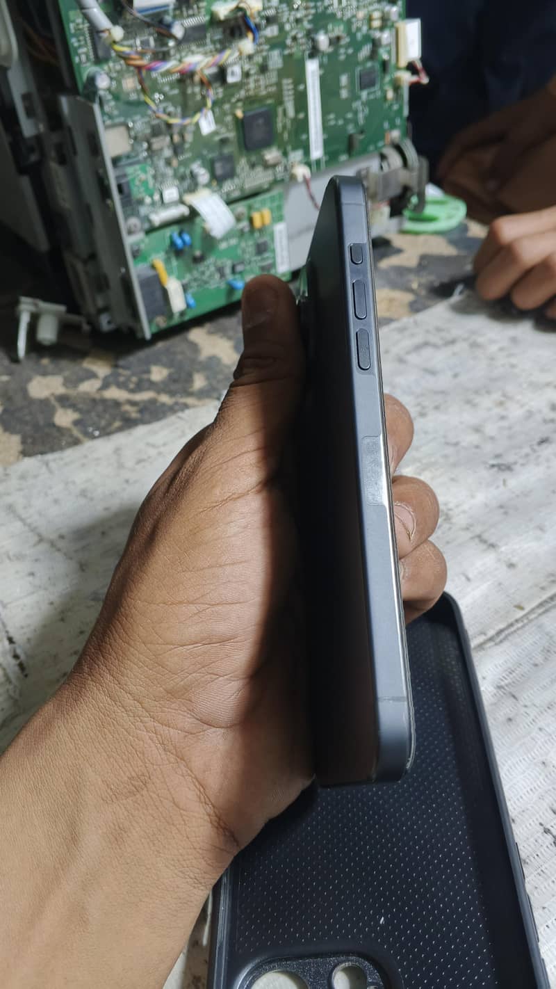 Iphone 15 pro max 2