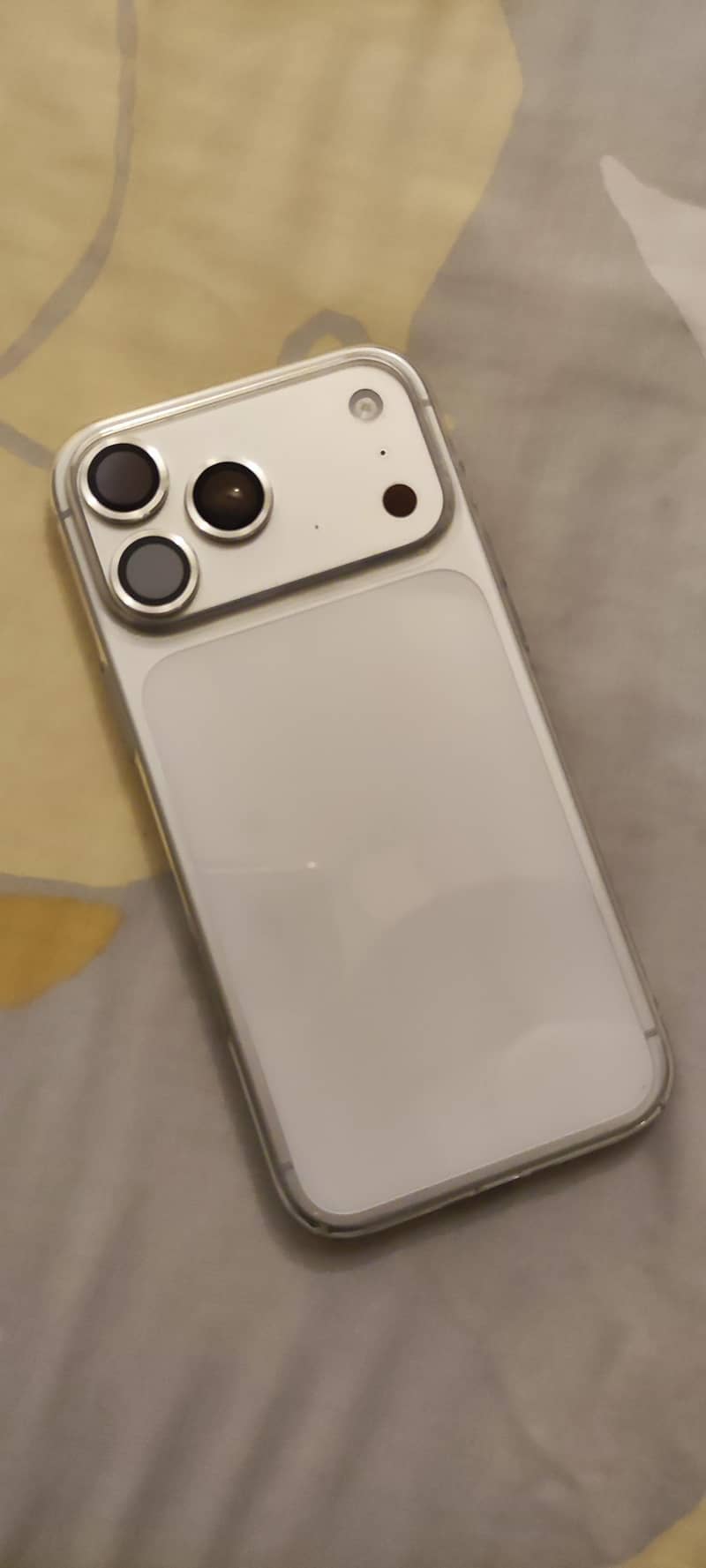 Iphone 17 Pro max 3
