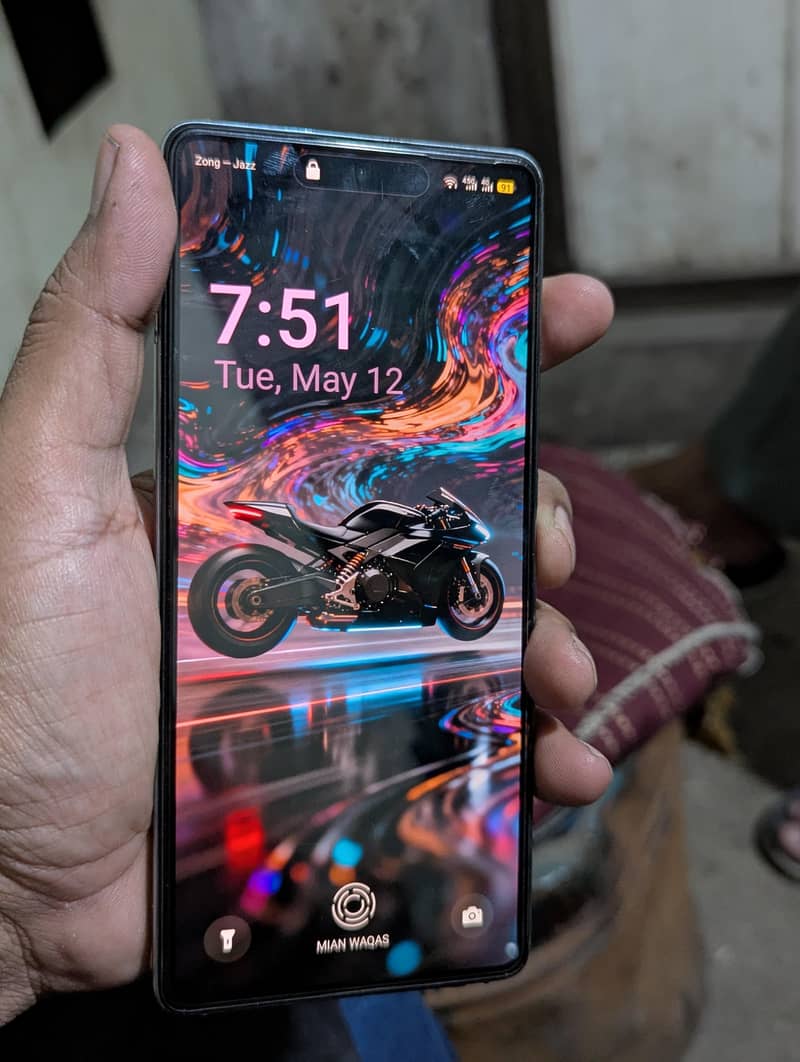Mobile 3