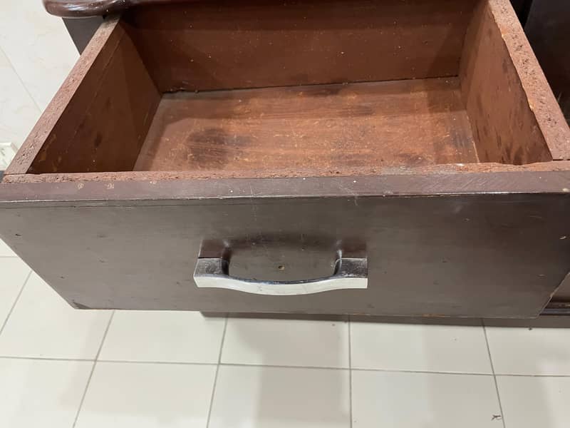 dressing table 15