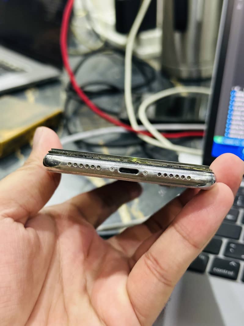 iPhone X Approved 6