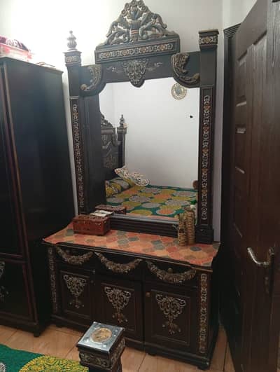“Well Maintained Furniture – Ready to Use”