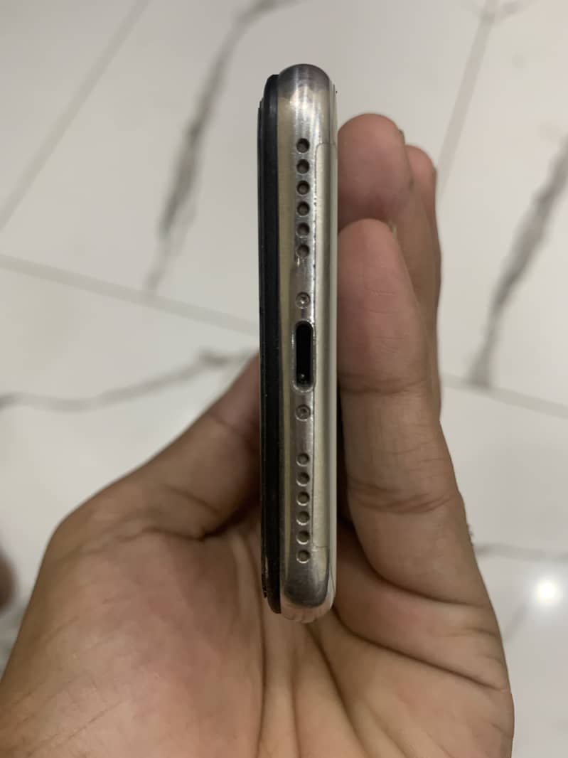 iPhone X 5