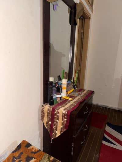Dressing table