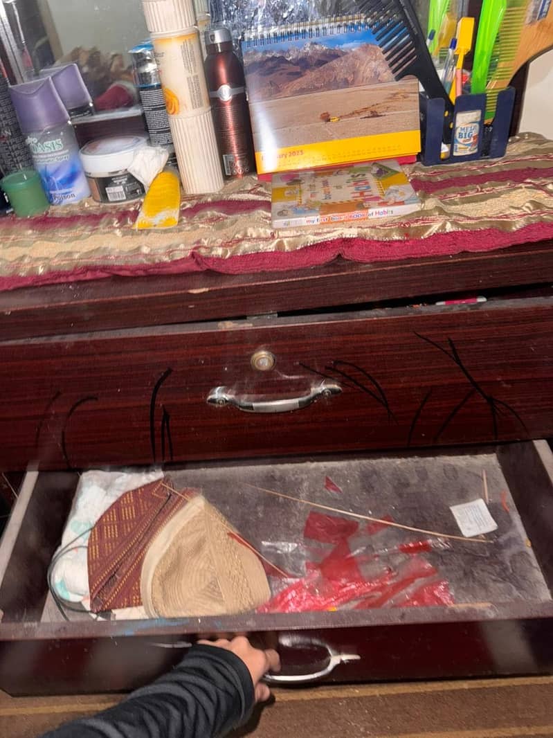 Dressing table 5