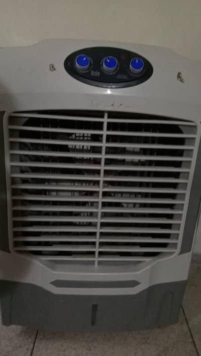 Asia cooler big size urgent for sale low electricity consumer