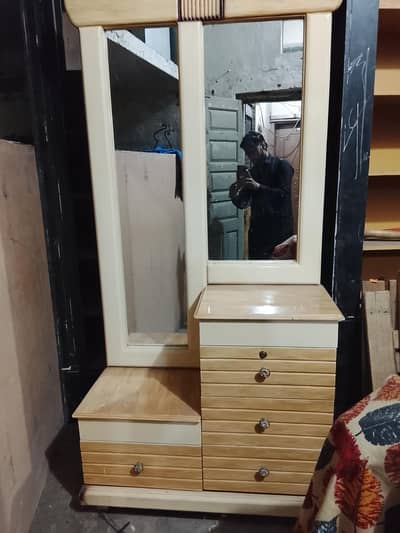dressing table