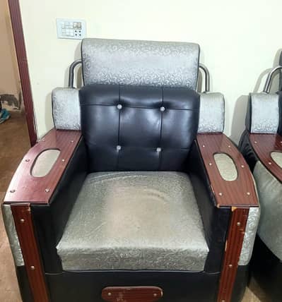 6 Seater Sofa Set Made With High Quality Wood