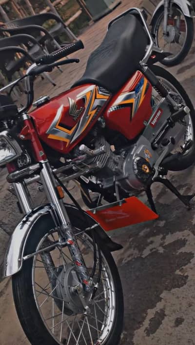 Honda CG 125 10/10 2k25 model