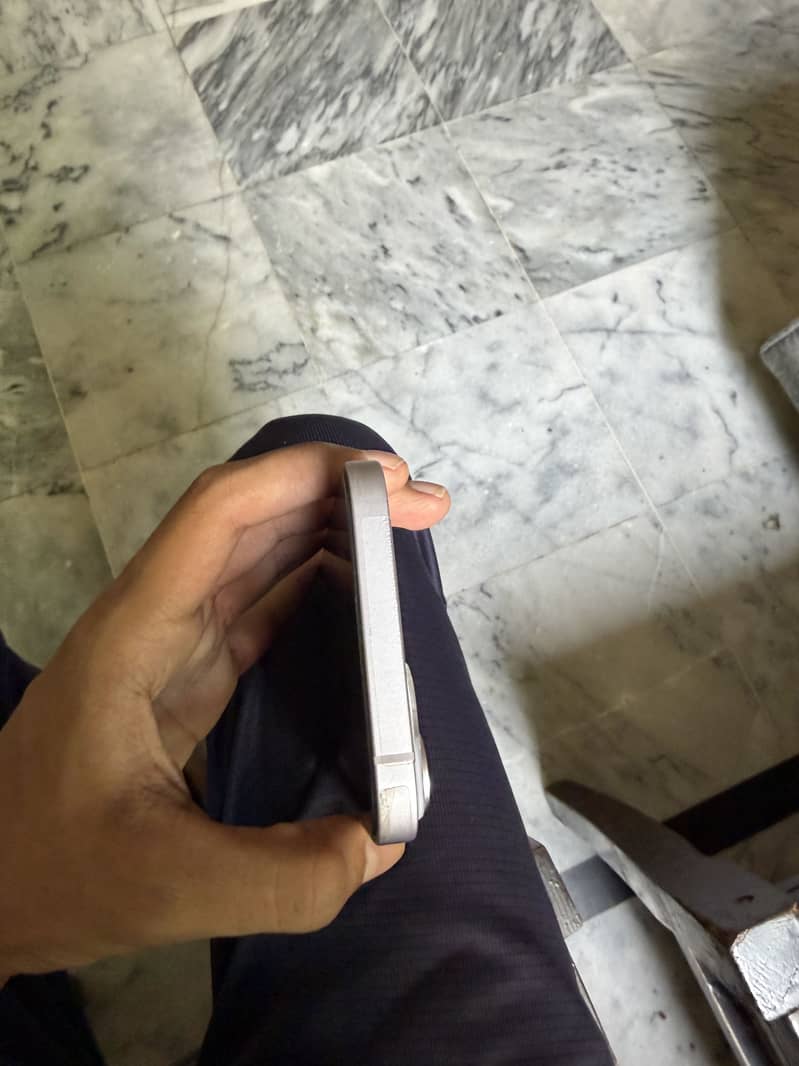 iPhone 14 plus 1
