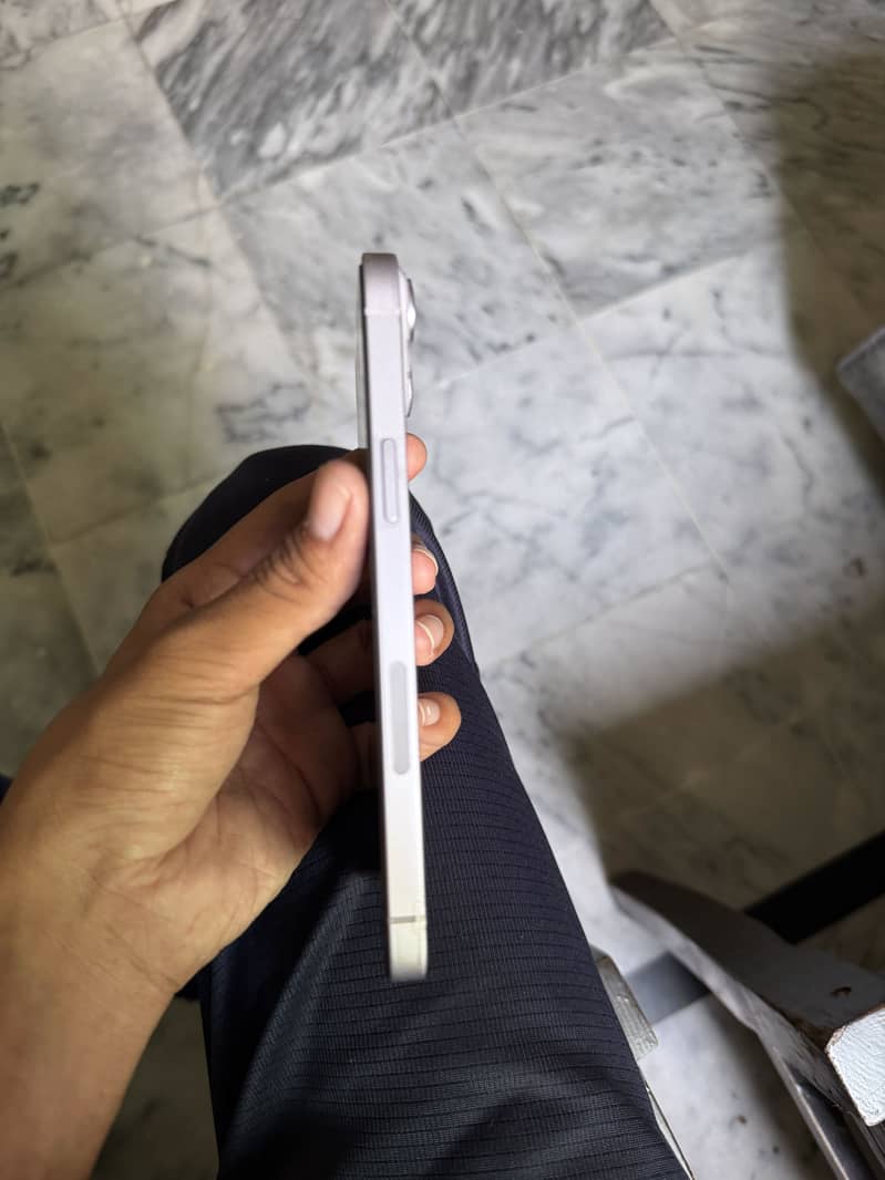 iPhone 14 plus 2
