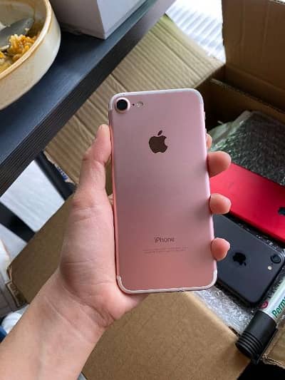 iPhones 7 128 GB PTA approed 03460792347 my WhatsApp number