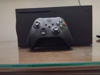 Xbox series X (with box)