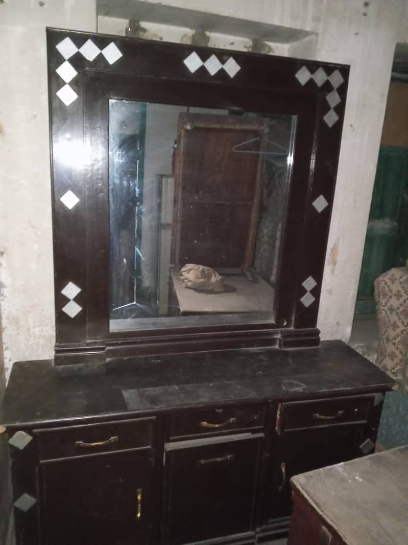 Dressing table 1