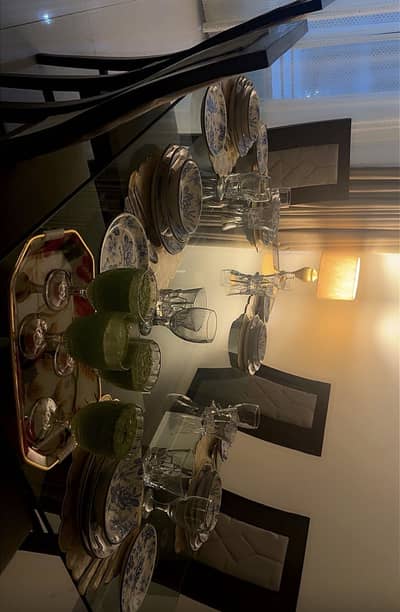 Dining table 6 seater