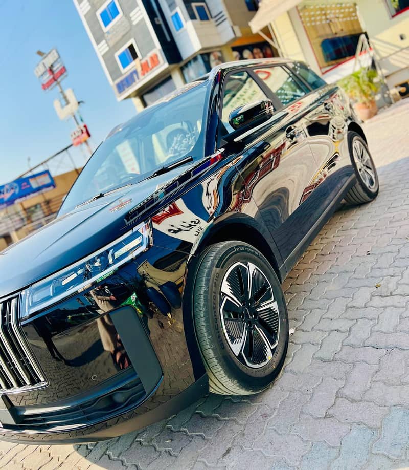 premium compact crossover 2