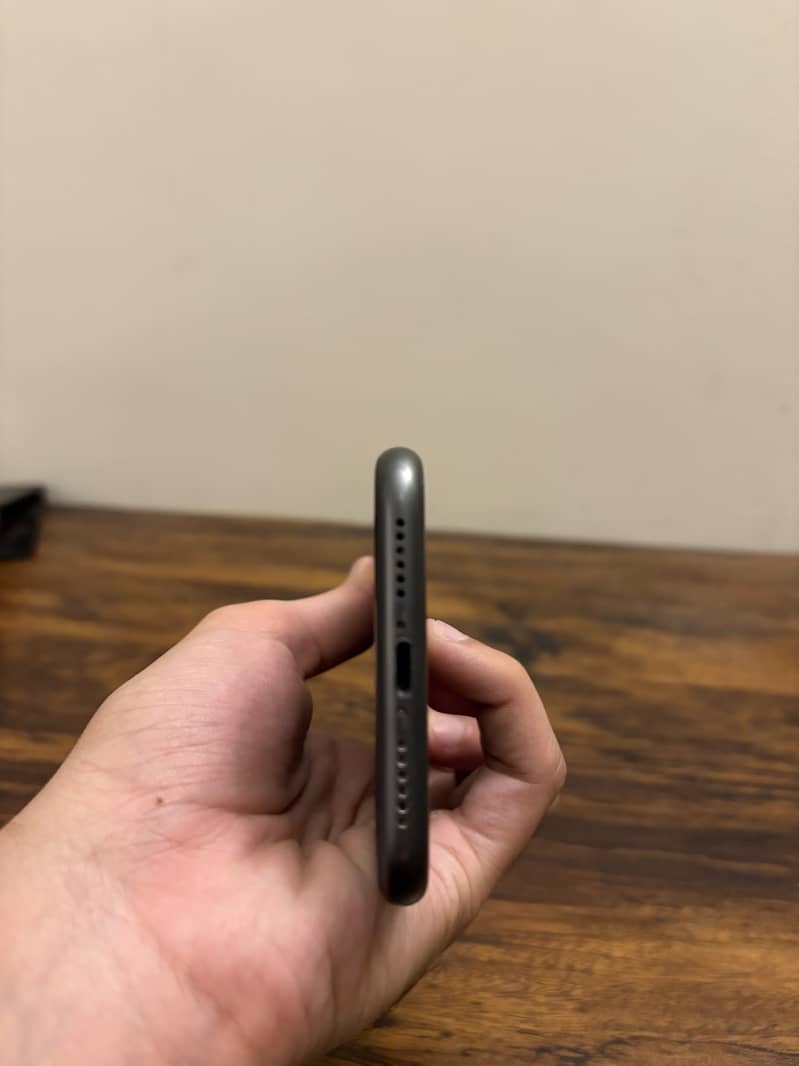 Iphone 11 4