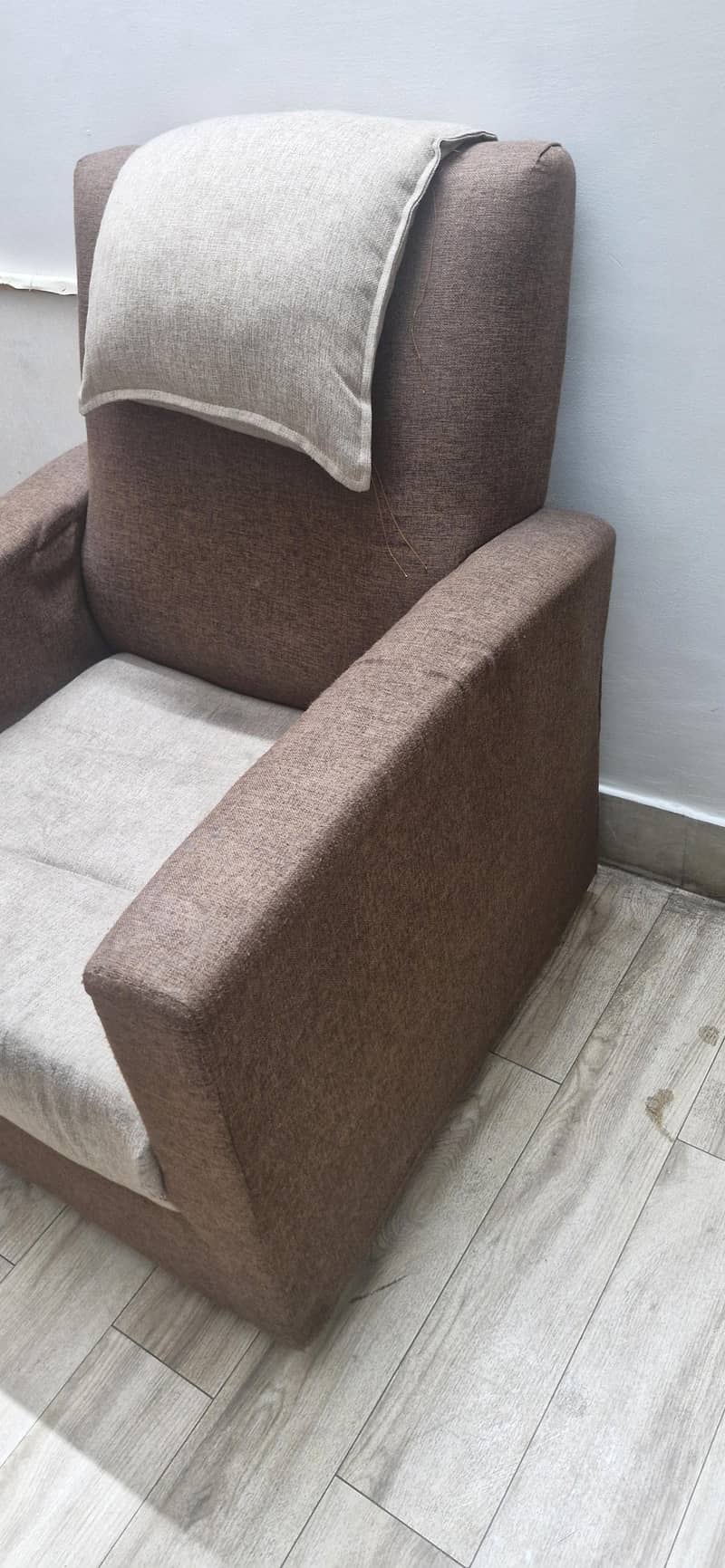 Single Sofa available 1
