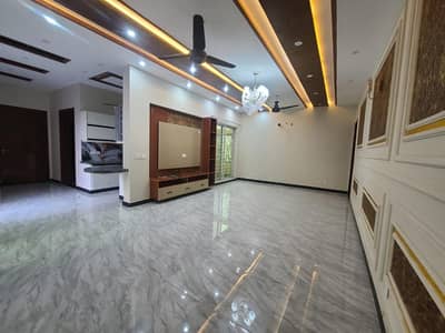 1 Kanal Upper Portion Available For Rent In Punjab University Town Phase 2, Raiwind Road Lahore.