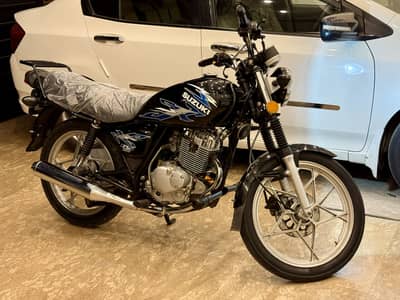 Suzuki GS150 2022 special edition like new only 10000kms driven