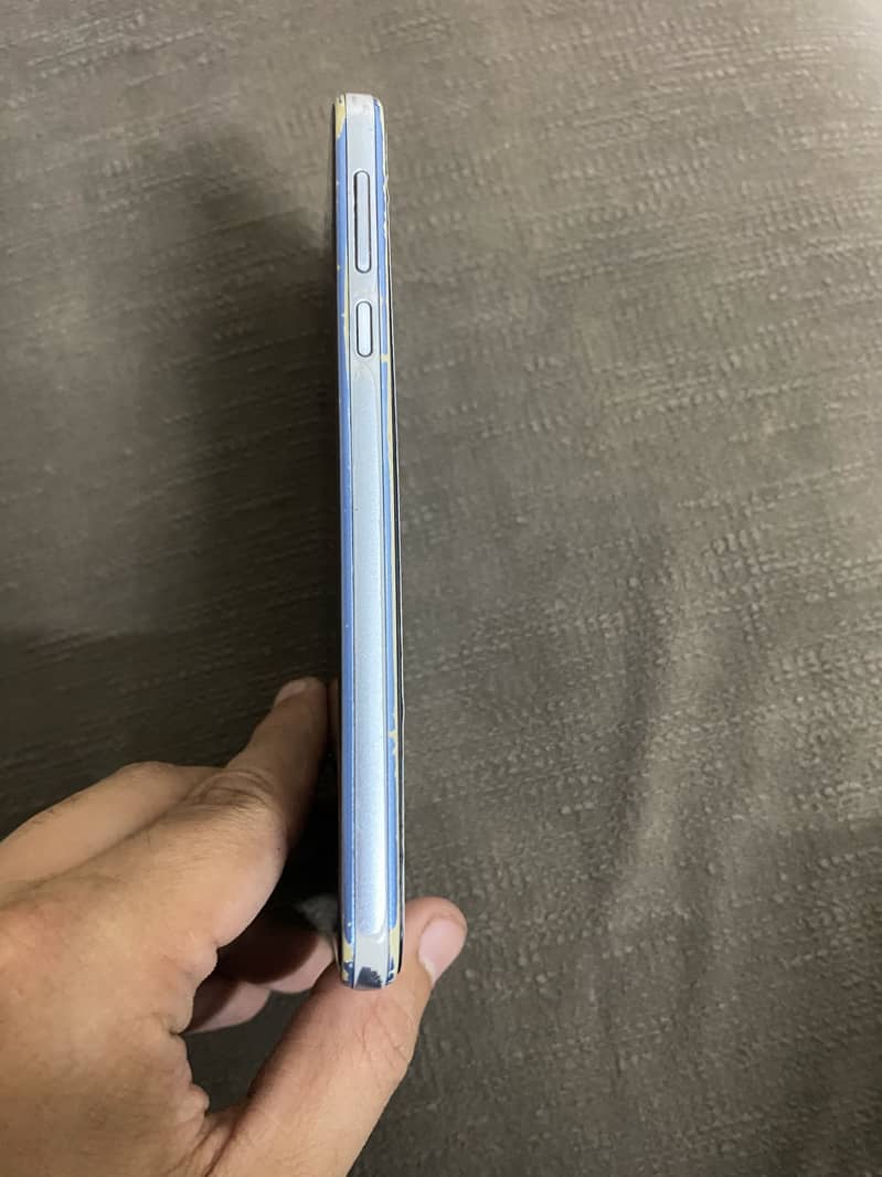 Sharp 507SH 2